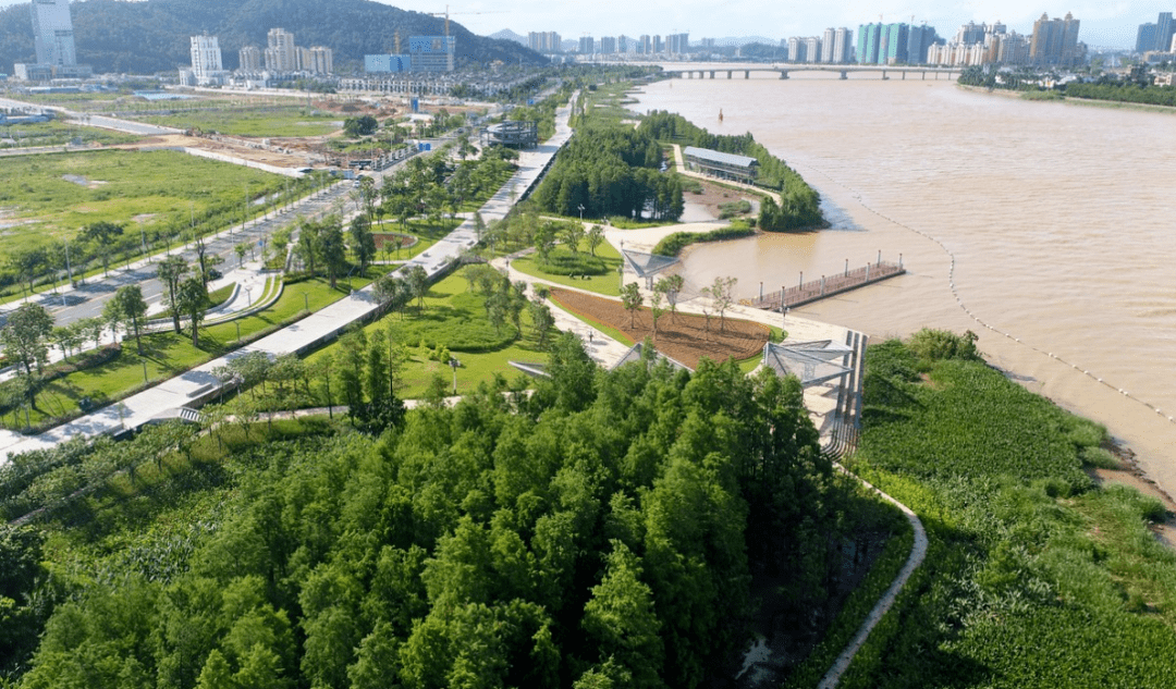 珠海人口和经济总量_珠海经济特区(3)