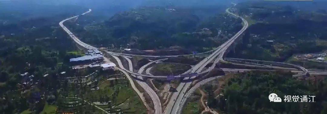 火力全开镇广高速王坪至通江段项目跑出建设新速度