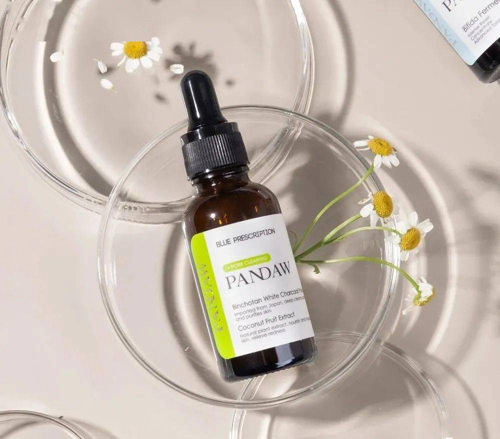 潘达|日本20年老木头,经1300°高温烧成“变态黑炭”,几分钟溶掉黑头,太神奇!