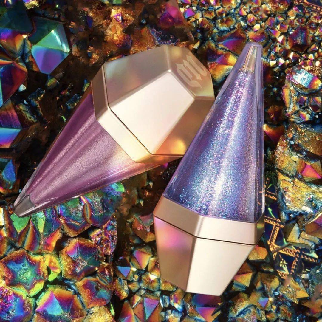 王一|香菜味的新品香水?怕是只有王一博会喜欢....