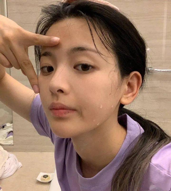 超越|演技在线的杨超越,皮肤也时刻水润!