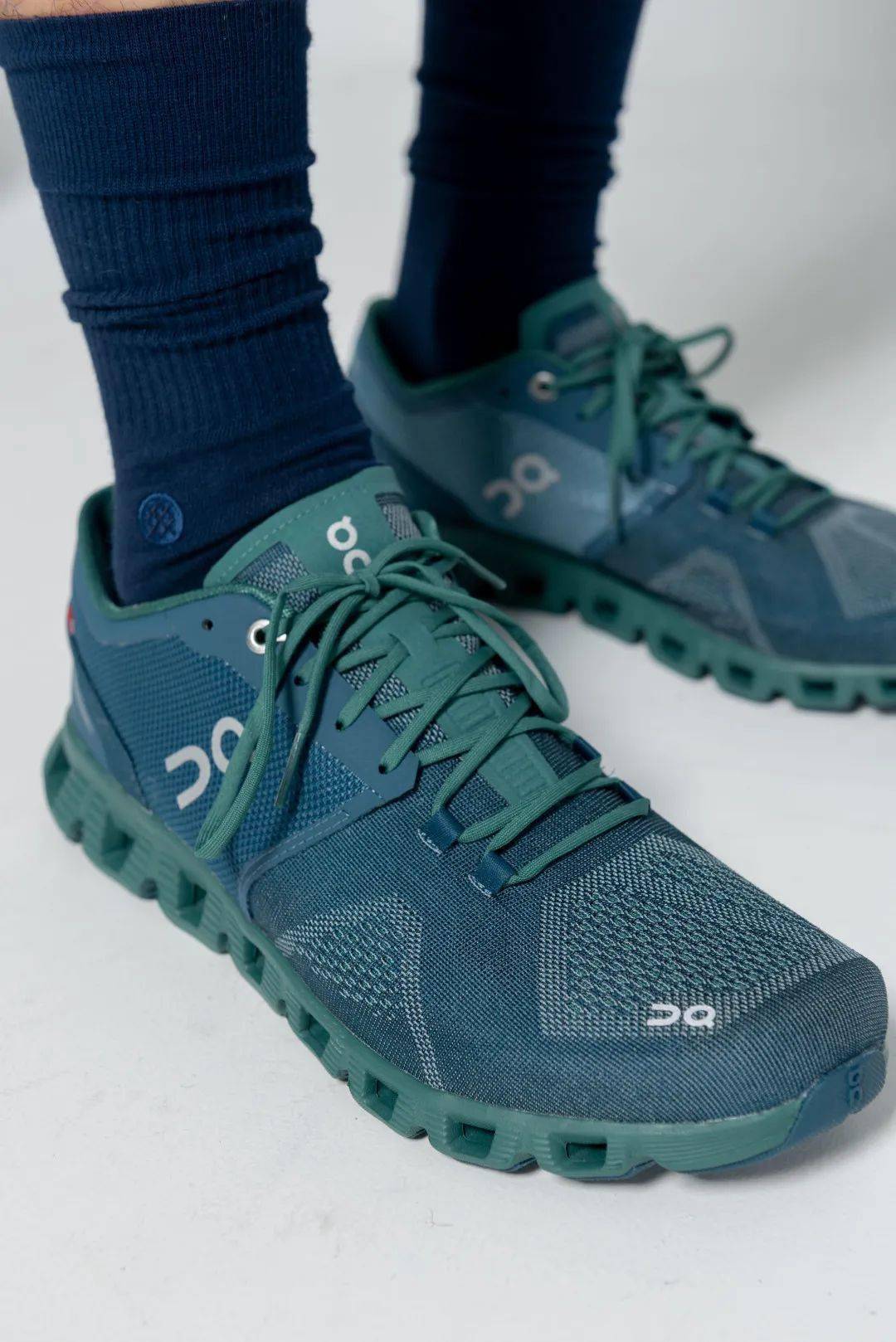 蓝人|蓝人装|穿上「费德勒的跑鞋」后,我只想惊呼一句:太嗯了!