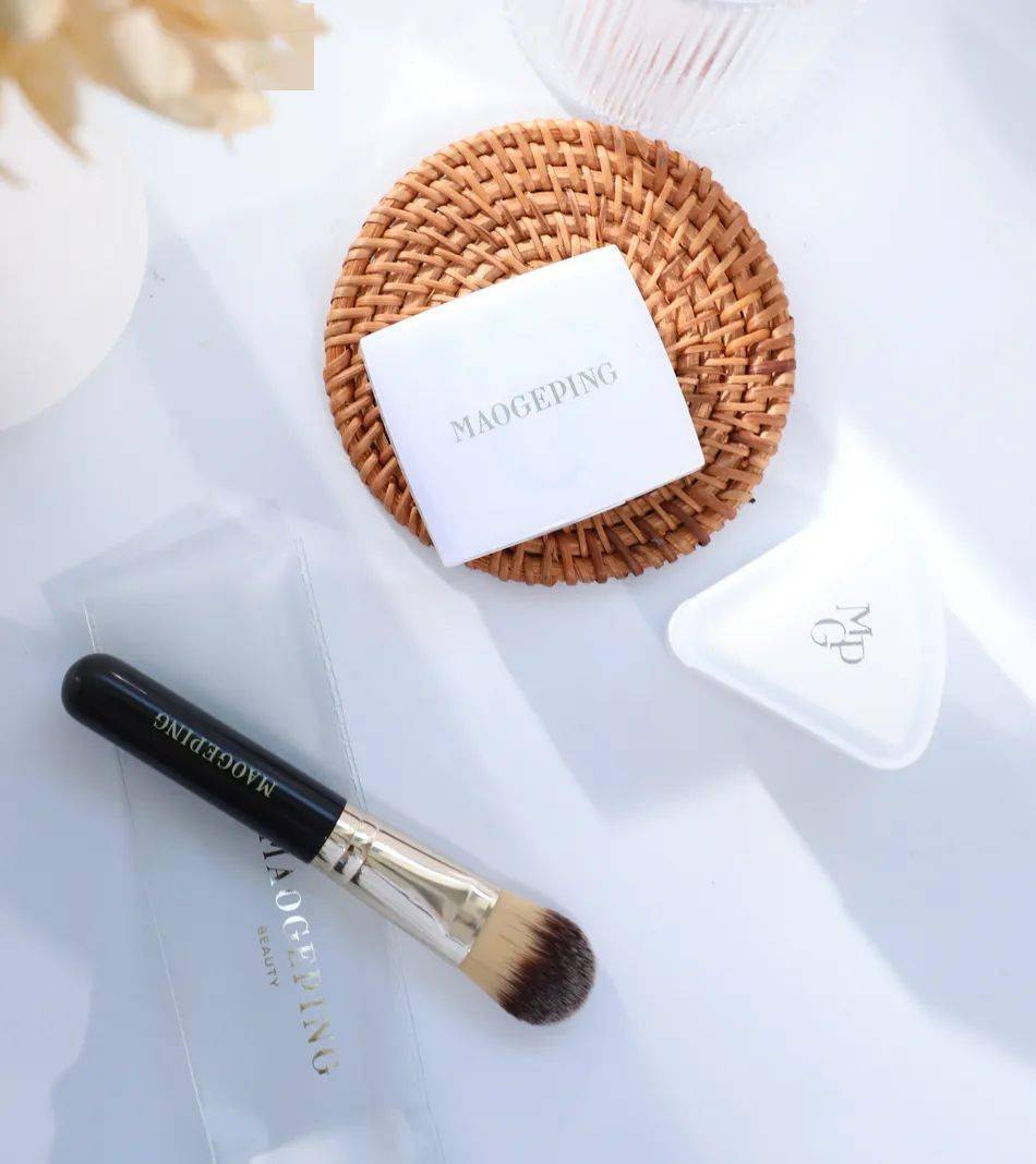 郑瑄茉|BLACKPINK回归造型都是天价？深扒明星化妆师用什么！