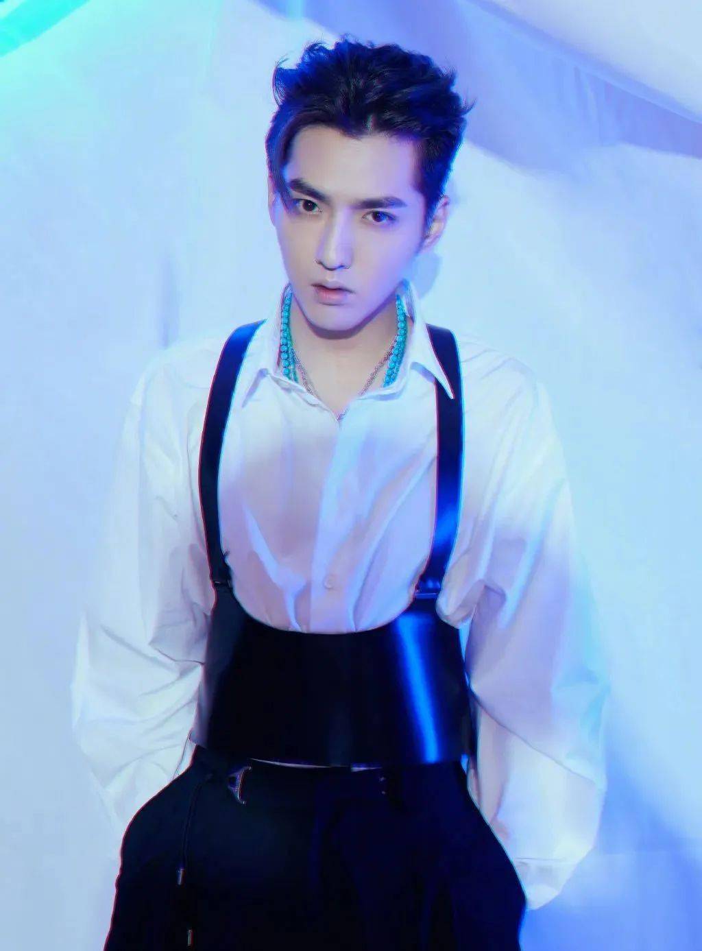 冠冕|RR · TRENDS | 看珠宝界的新晋“网红”如何俘获人心