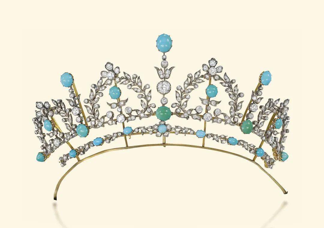 冠冕|RR · TRENDS | 看珠宝界的新晋“网红”如何俘获人心