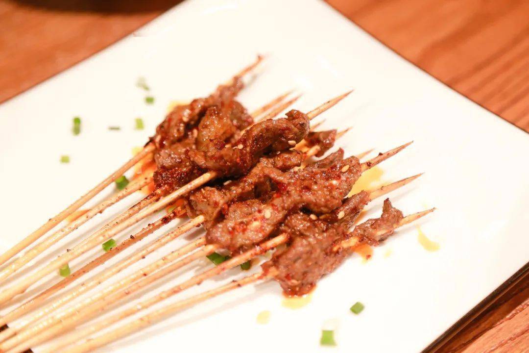 烧烤|69.9元抢原价274元【西北偏北】烧烤套餐！小黄鱼+西北红柳羊肉大串+猪蹄+牛肉...