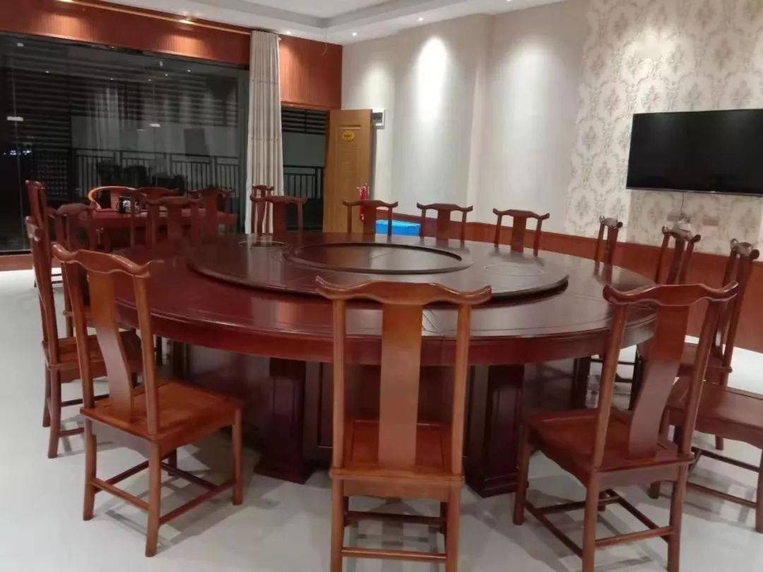 活动|情满中秋,武宣味滋坊总店新一波福利来了!啤酒、烧烤、油茶送送送,约起!喜迎国庆