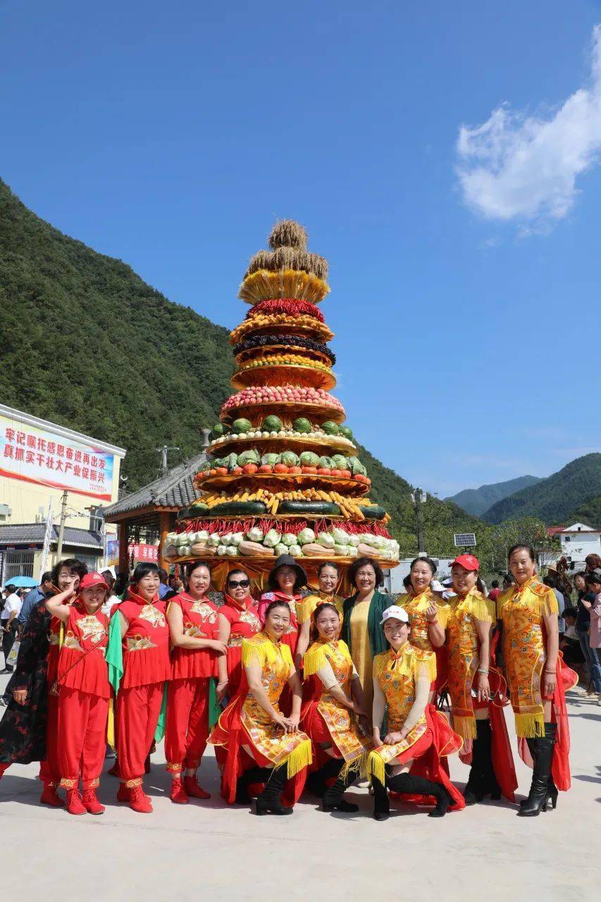 柞水金米村太热闹了