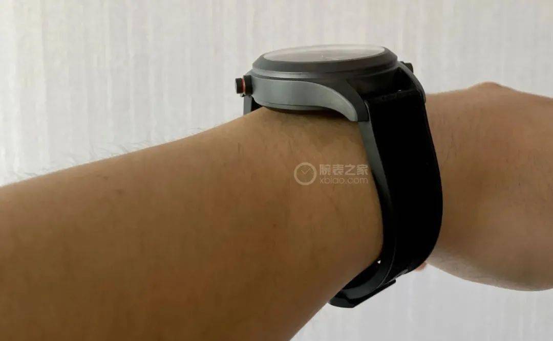 飞行员|#腕表测评官#飞行员计时系列毕业款——万国瓷化钛追针