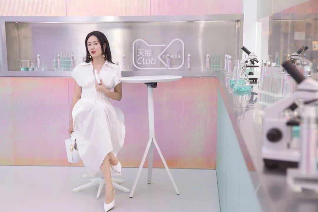 倩碧|在302万人美白片场，我被皮肤真相小黑屋爆击了……