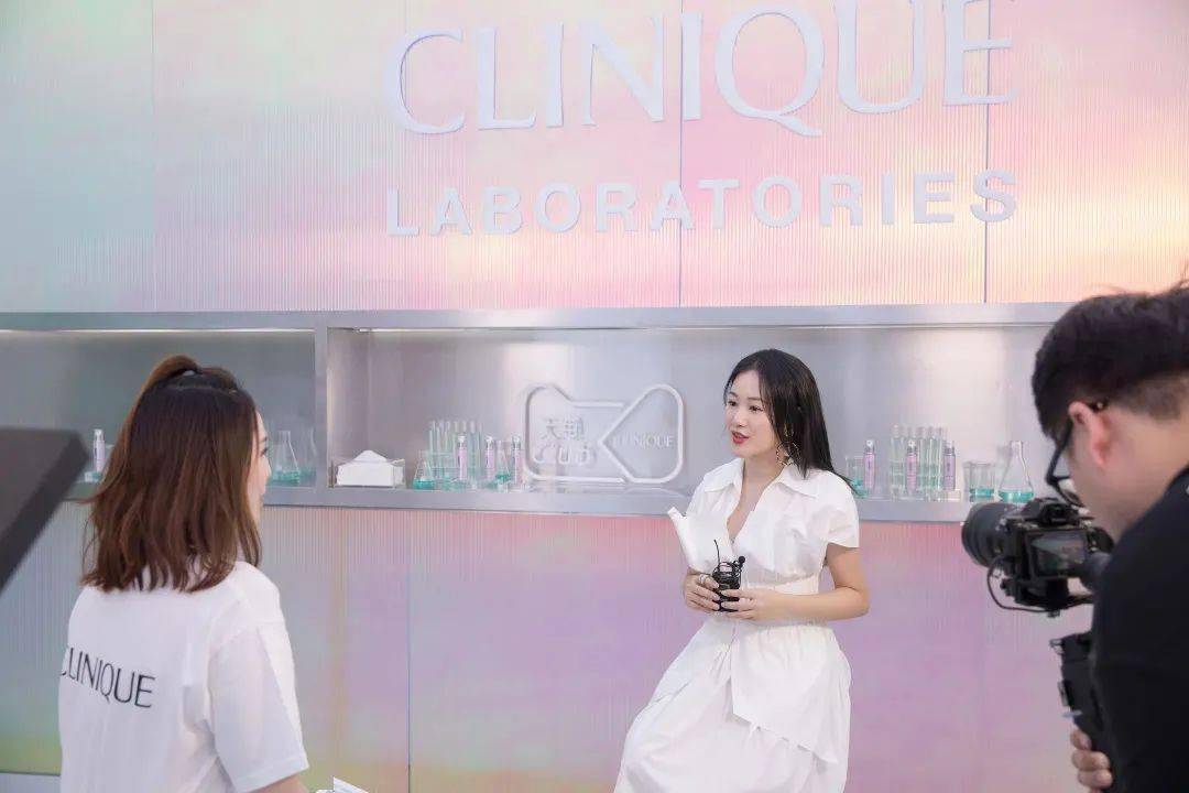 倩碧|在302万人美白片场，我被皮肤真相小黑屋爆击了……