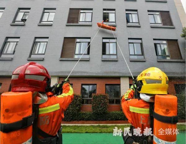 应急|11时35分上海1400多台防空警报鸣响，逾200万人参加防空疏散演练