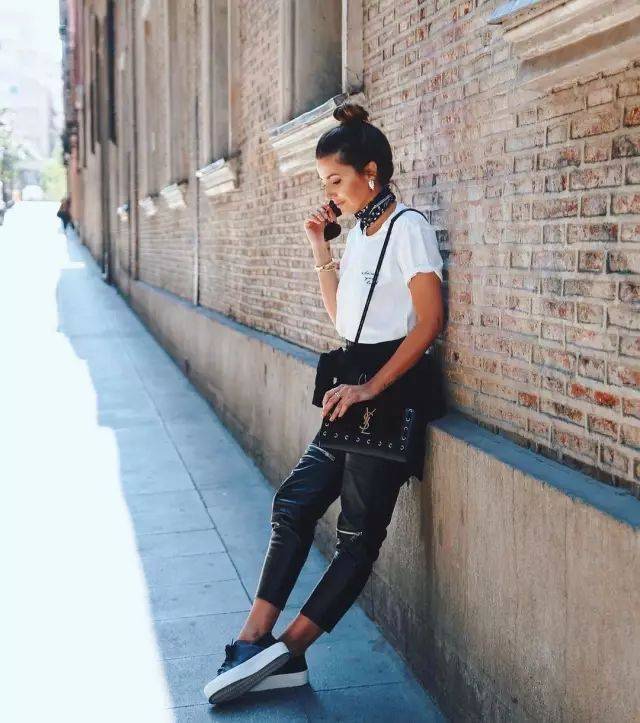 小黑|小白鞋真的烂大街了！这双鞋比它潮10倍！