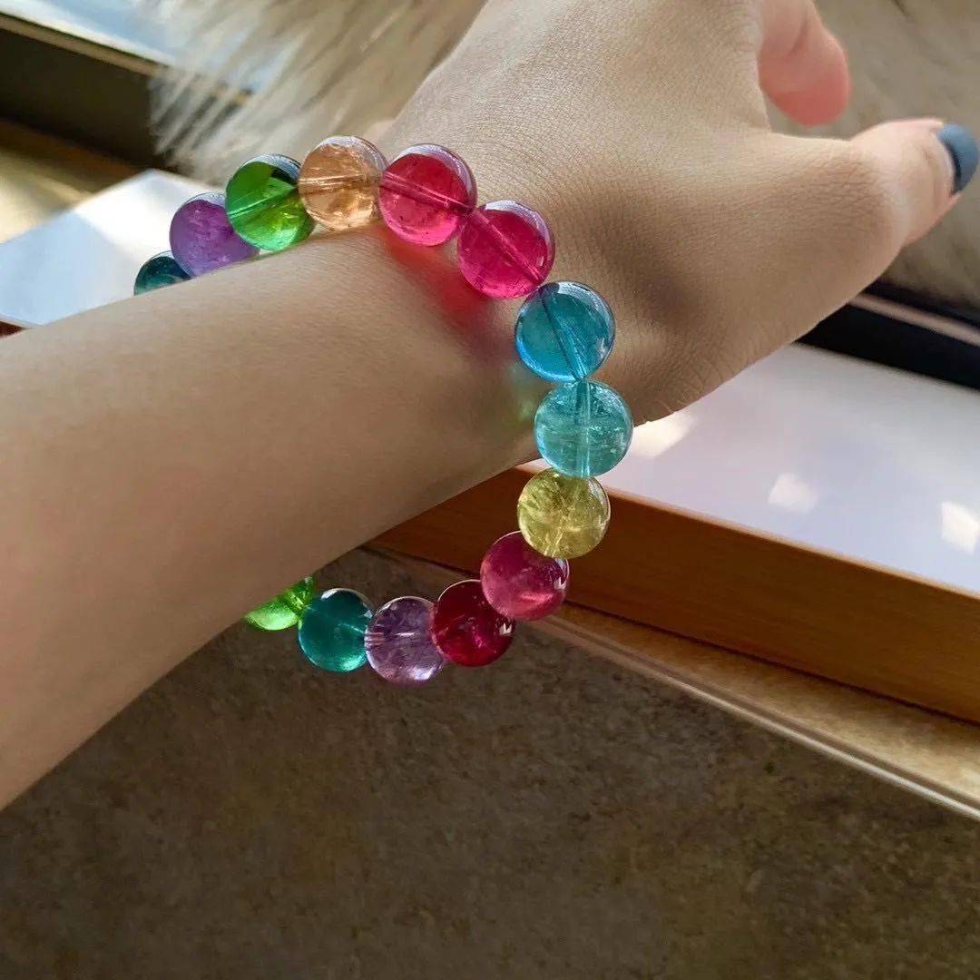 老年人|41岁女子10年时间里和8名老年人结婚 骗走大量珠宝和钱财后悲剧