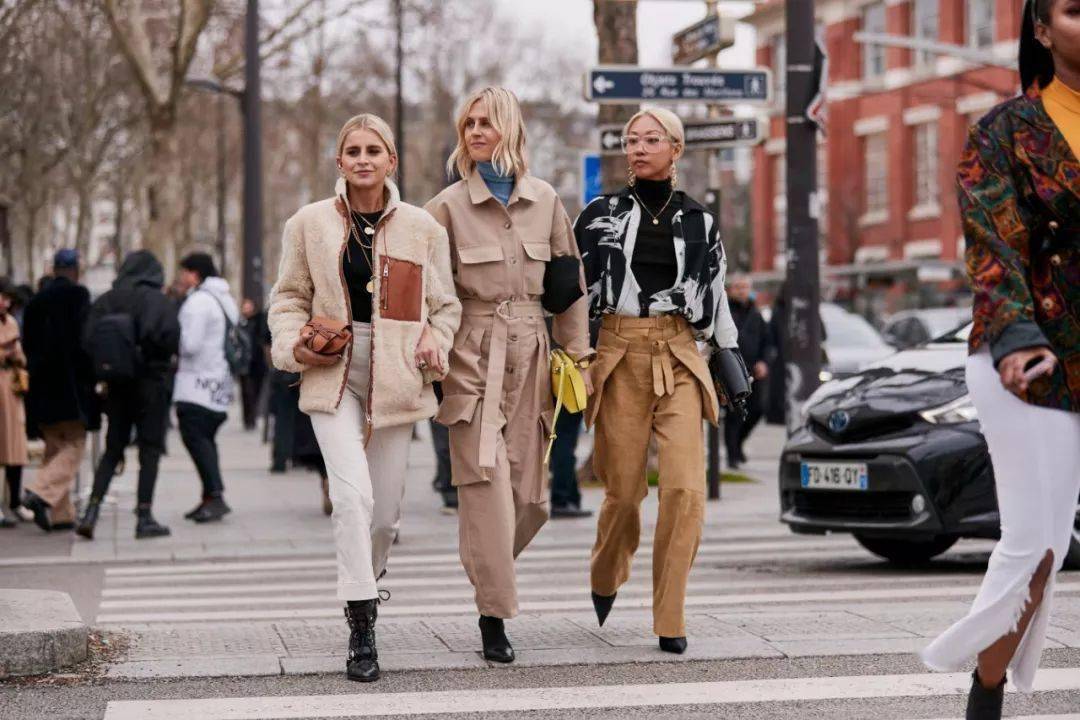 要点|秋冬服装陈列：2个要点+3个区域+8个技巧！