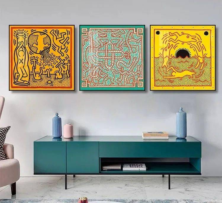 照片|显穷大白墙+网红装饰画=悲剧！