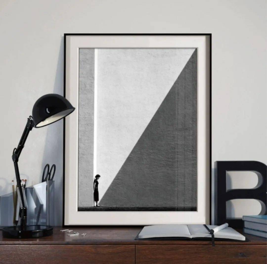 照片|显穷大白墙+网红装饰画=悲剧！