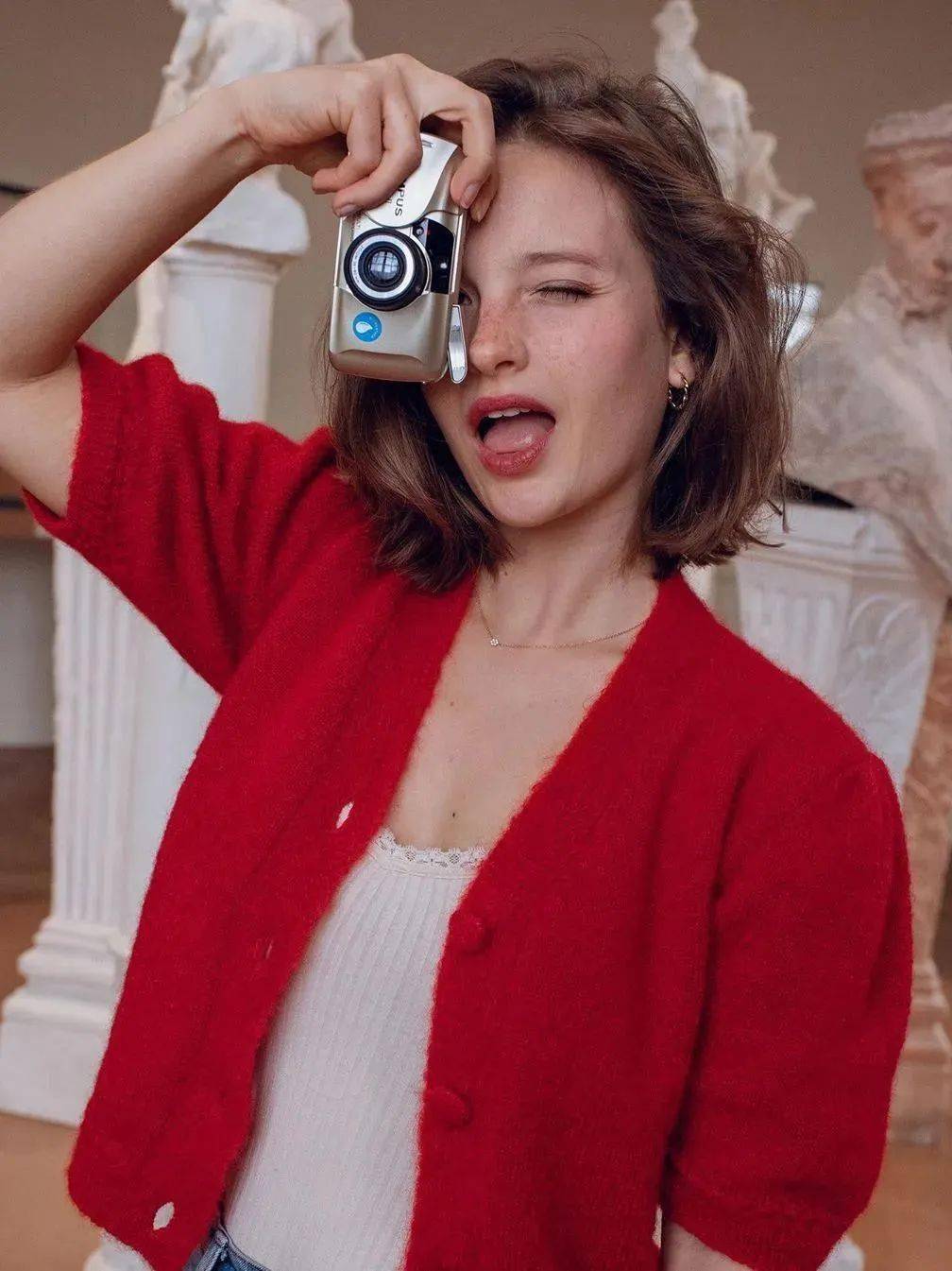 必备|秋天必备的针织,这样穿会更显气质