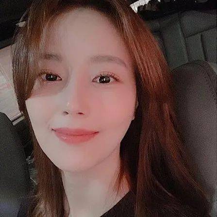 水润|《恶之花》李准基变身韩版“张东升”，女主发光美貌全靠“妆”？