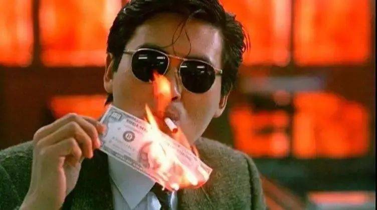 专撩极品男人!用它点烟帅爆了