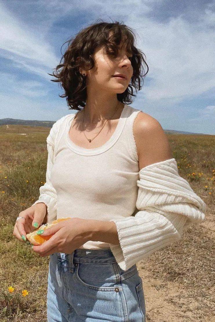 必备|秋天必备的针织,这样穿会更显气质