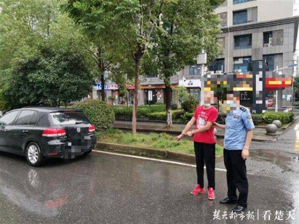 窃贼“顺”走一辆早餐配送车，一车早餐他竟靠