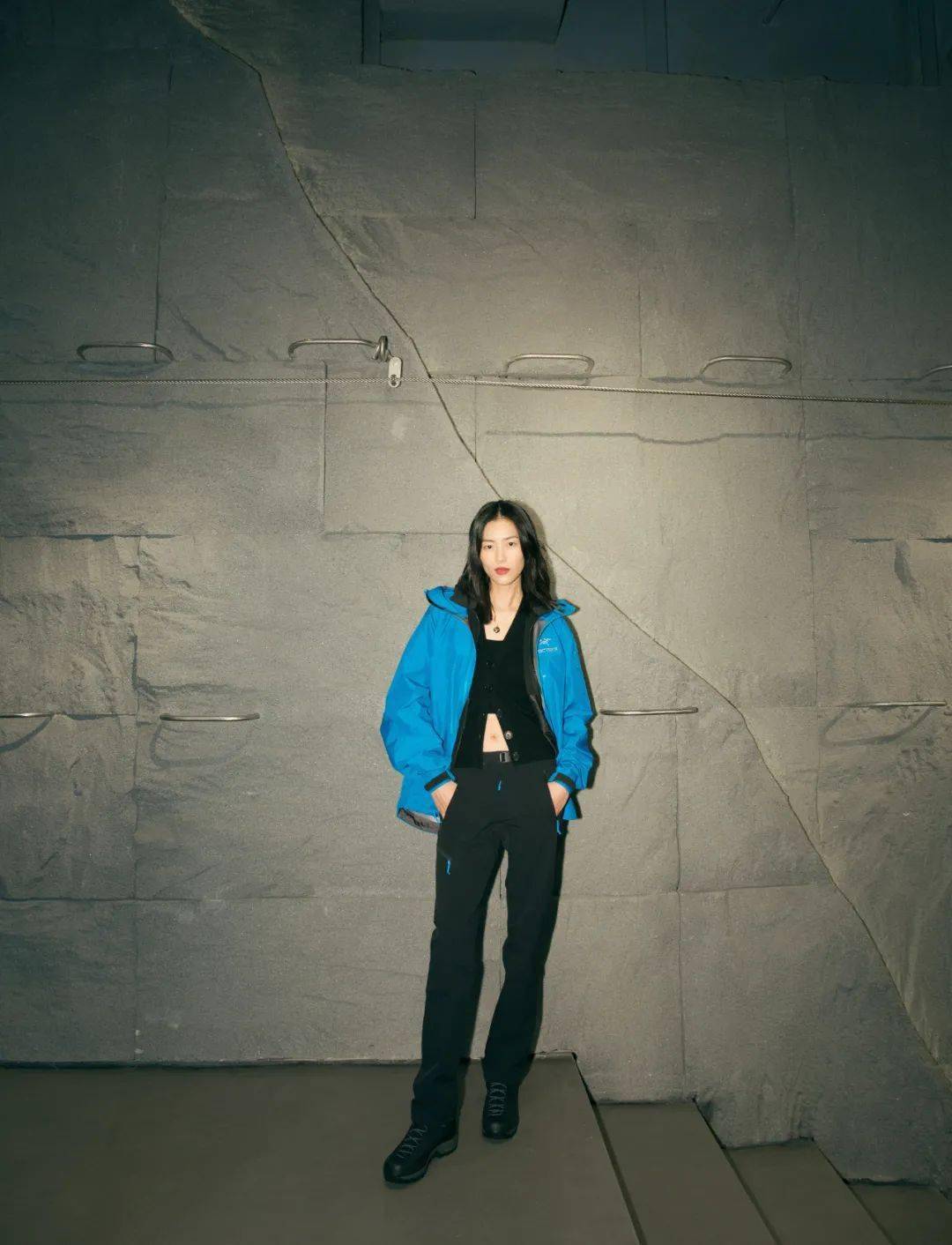 Banksy|潮事 | 这双写着汉字的 Nike ，我真的爱了