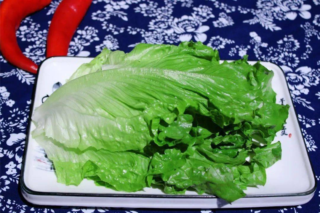 商家|99元抢原价260元「三哥院子地锅烤肉」4-6人餐！烤牛肉、烤五花肉、烤培根、烤翅中、烤鱿鱼……红遍哈尔滨的地锅烤肉快来试试！