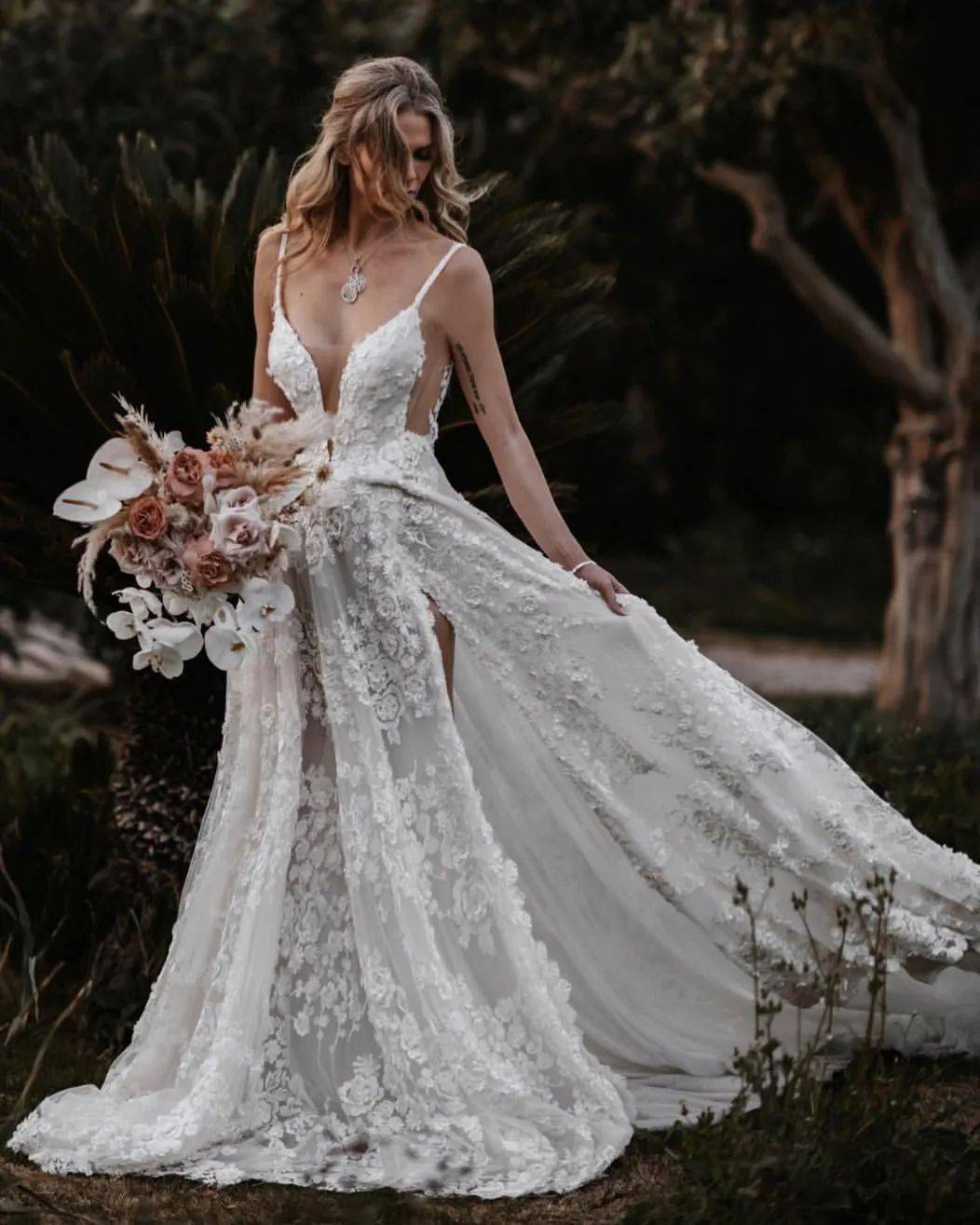 Lahav|一针一线还原维多利亚时期的典雅，世界顶级高定Galia Lahav的复古婚纱，美到词穷！