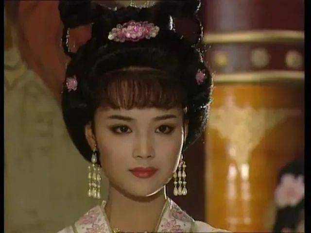 李佳琦|一次「换头」13亿人围观：比李佳琦更讨女人欢心的男人来了