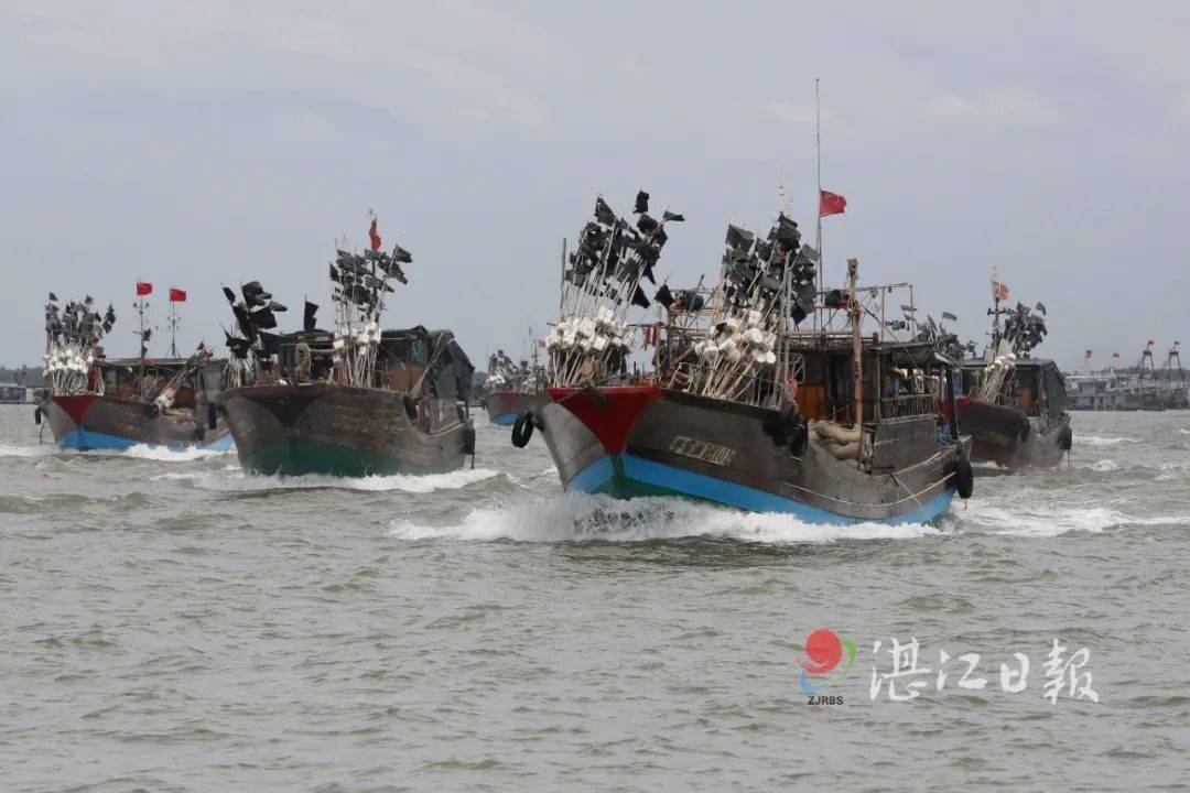 雷州市企水渔港中国大陆最美日落观测点乌石还是国内唯一能在西海岸线