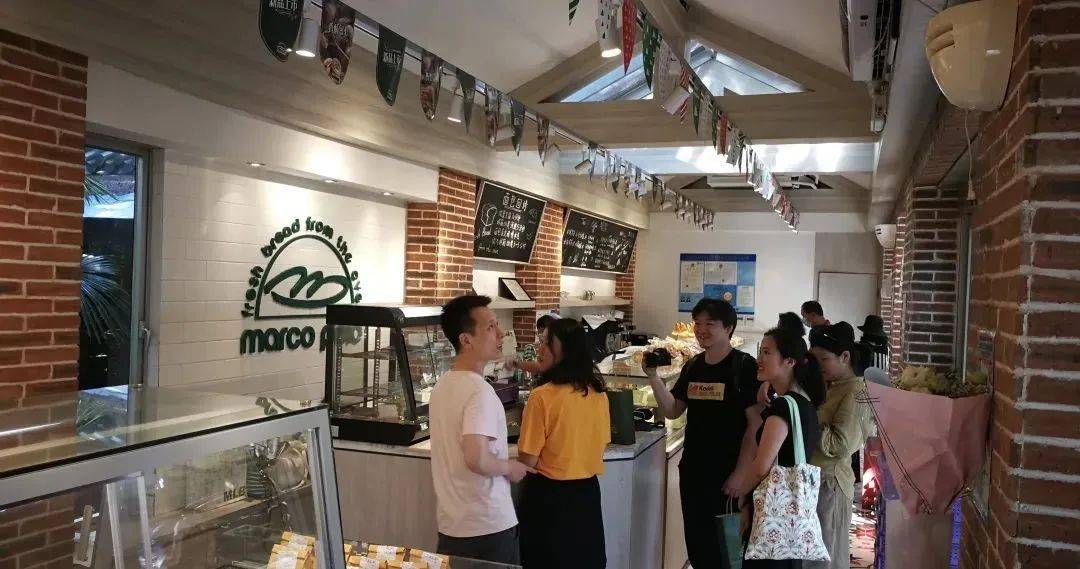 宜芝多|宜芝多两个月关店70多家...上海老牌面包店真的不行了吗？网友不服：我站红宝石！