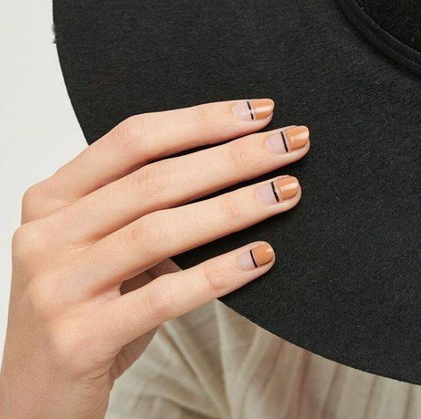 红色|今秋最流行的10款美甲：温柔又高级