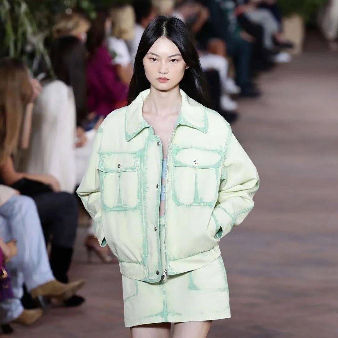 米兰|米兰时装周才举办两天,就有模特新冠阳性了!