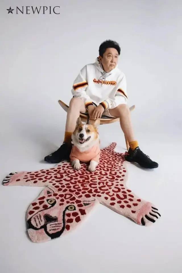 于大爷|行业丨运动品牌李宁为何跨界邀请“相声皇后”于谦代言呢？