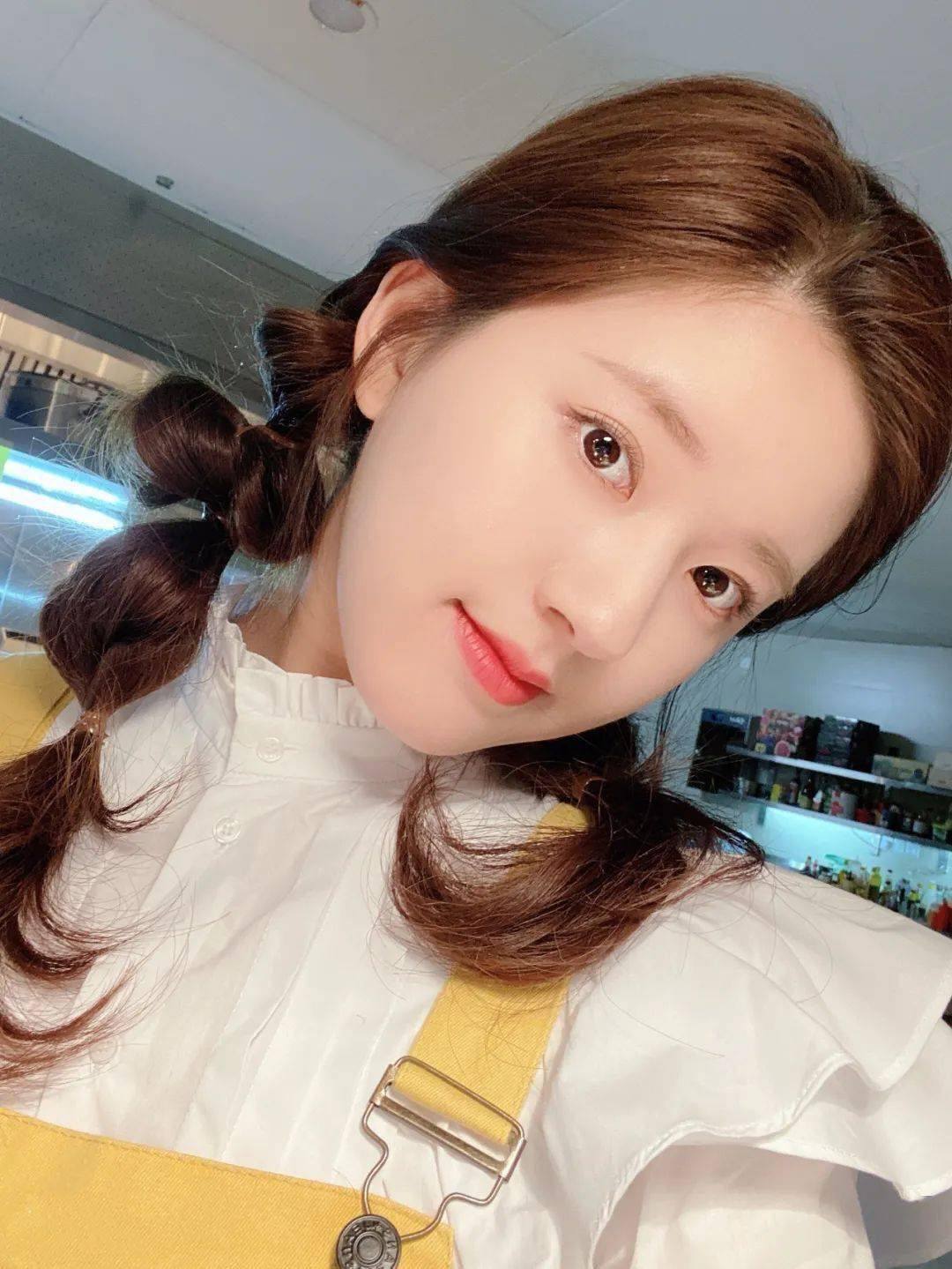 图片|入秋的第一杯奶茶?别忘了给唇色也安排上!