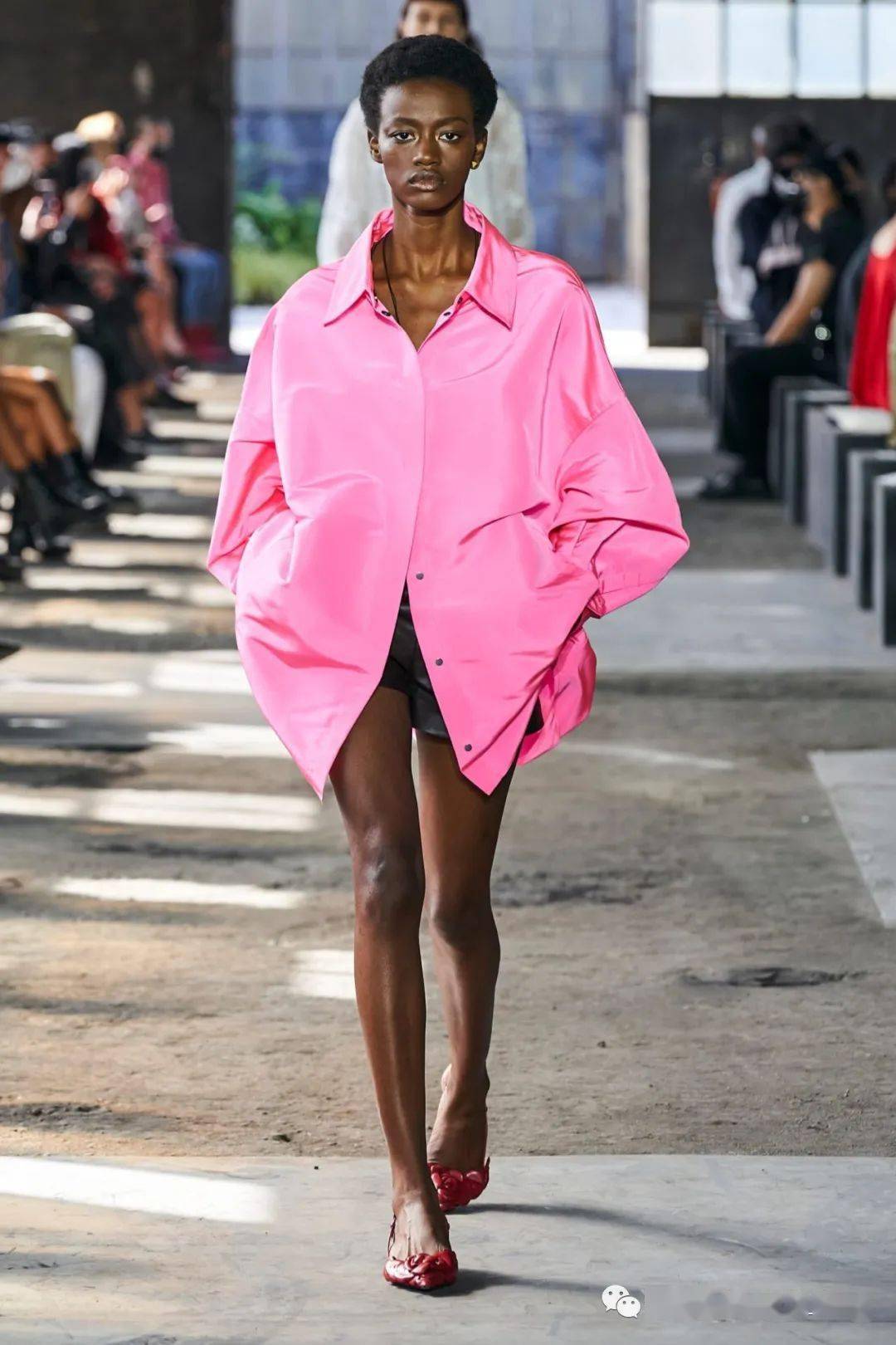 华伦天奴|VALENTINO|2021春夏与牛仔巨头Levi's合作