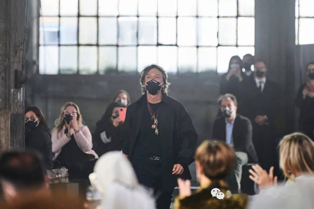 华伦天奴|VALENTINO|2021春夏与牛仔巨头Levi's合作