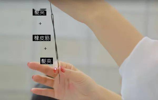 造型|十一出游必学的马尾造型，显瘦显脸小，太上镜了！！