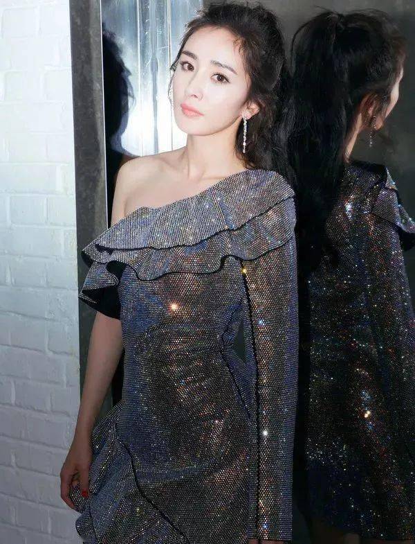 造型|十一出游必学的马尾造型，显瘦显脸小，太上镜了！！