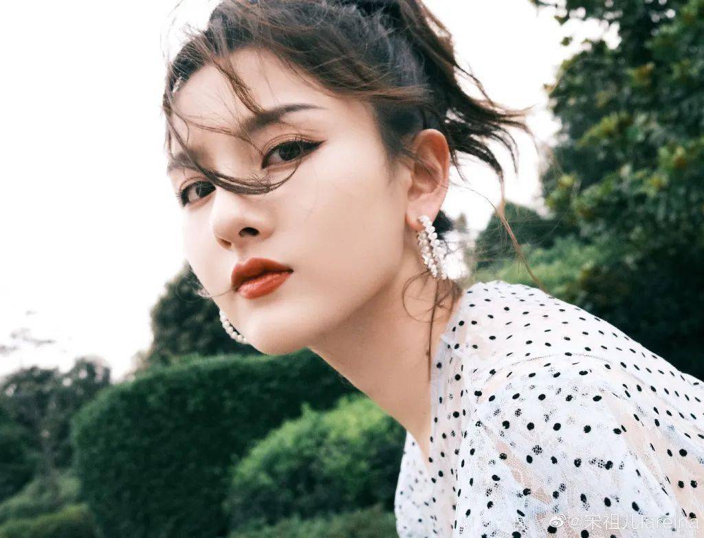 黑发|又酷又甜，宋祖儿的半永久茶黑发竟也要花这么多心思来护色？