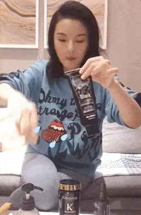 黑发|又酷又甜，宋祖儿的半永久茶黑发竟也要花这么多心思来护色？