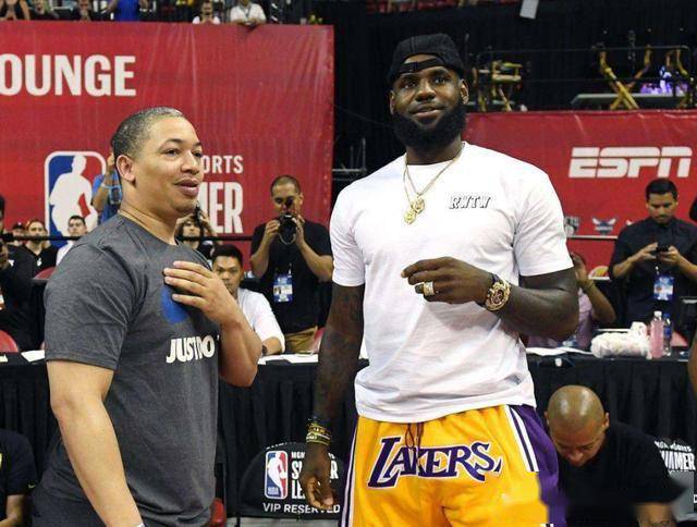 快船队教练 bdcbf6824aab47cc8e46e7416aa0d500.jpeg