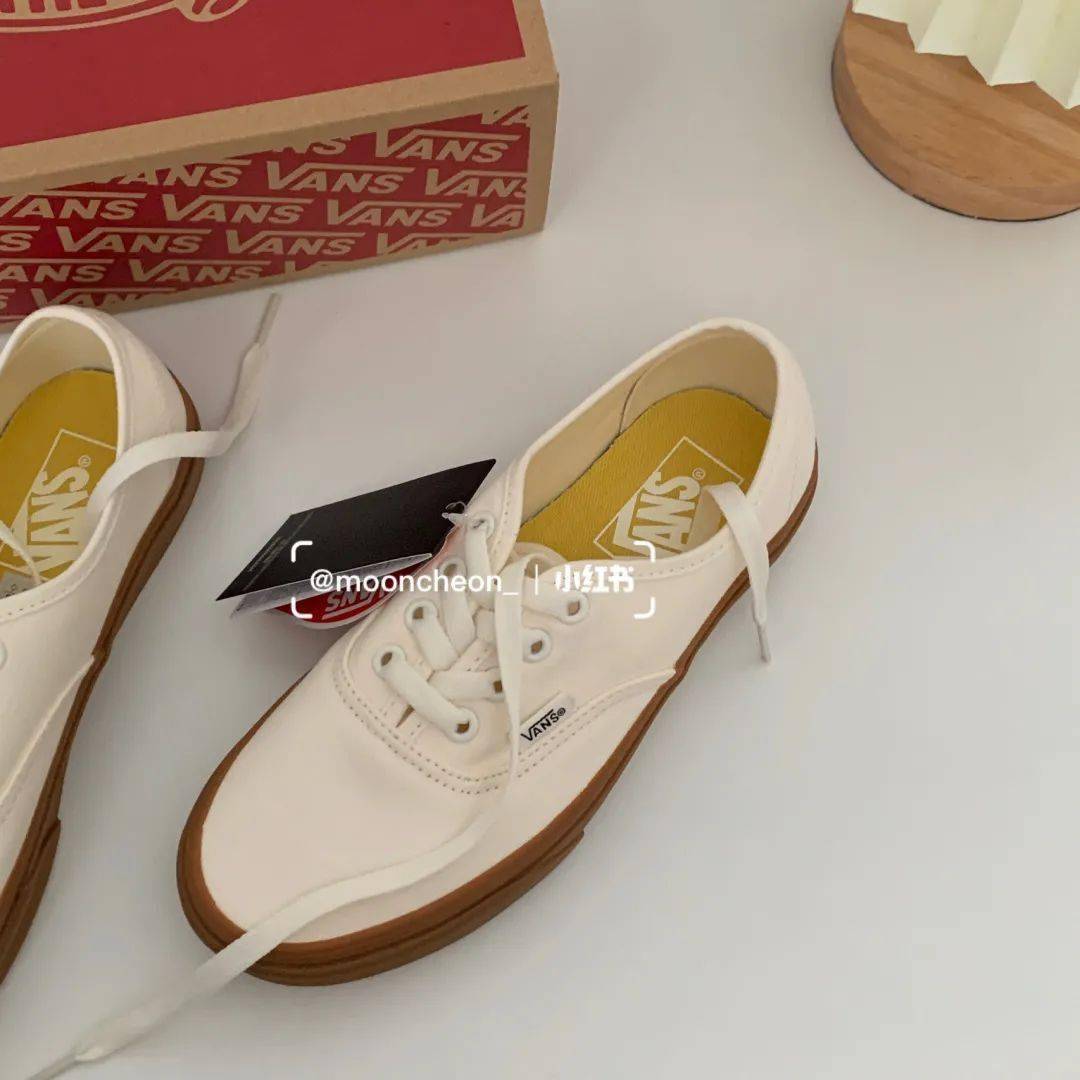 天花板|秋天的第一双运动鞋,都是些什么颜值天花板级别的啊!