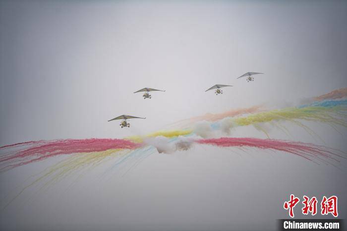 中外航空界“飞入”三晋大地 尧城（太原）国际