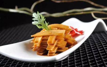 怎么晒萝卜皮好吃 1646d4b6e877417da5874e826518b61c.jpeg