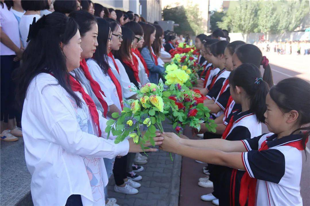 乌海市实验小学:厚植爱国情怀 让孩子健康茁壮成长