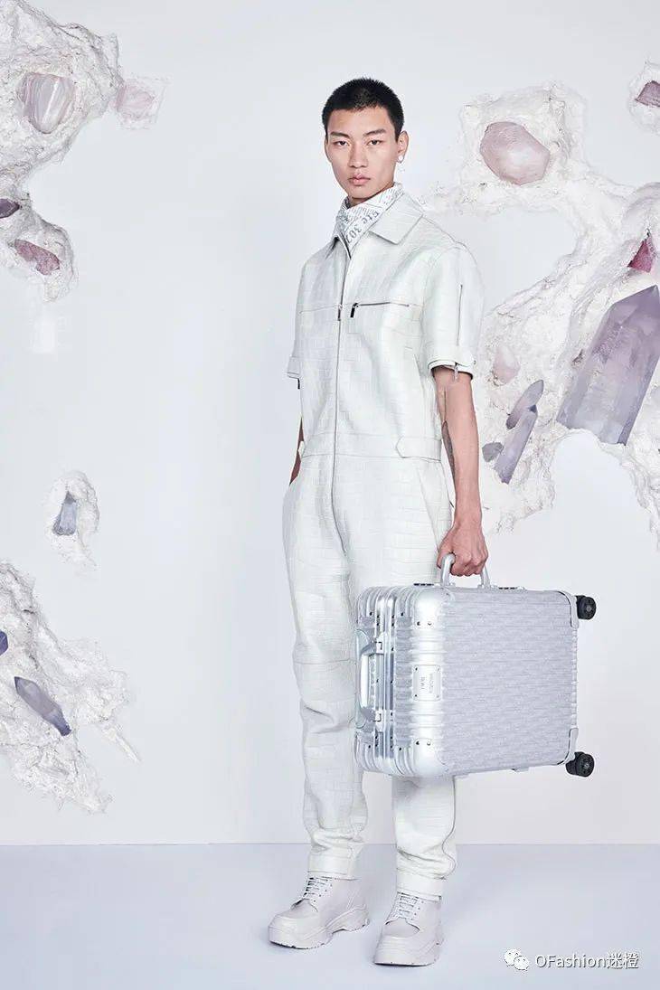 Stussy|10万的Dior X AJ不算啥，20万的Dior踏板车才是真香！