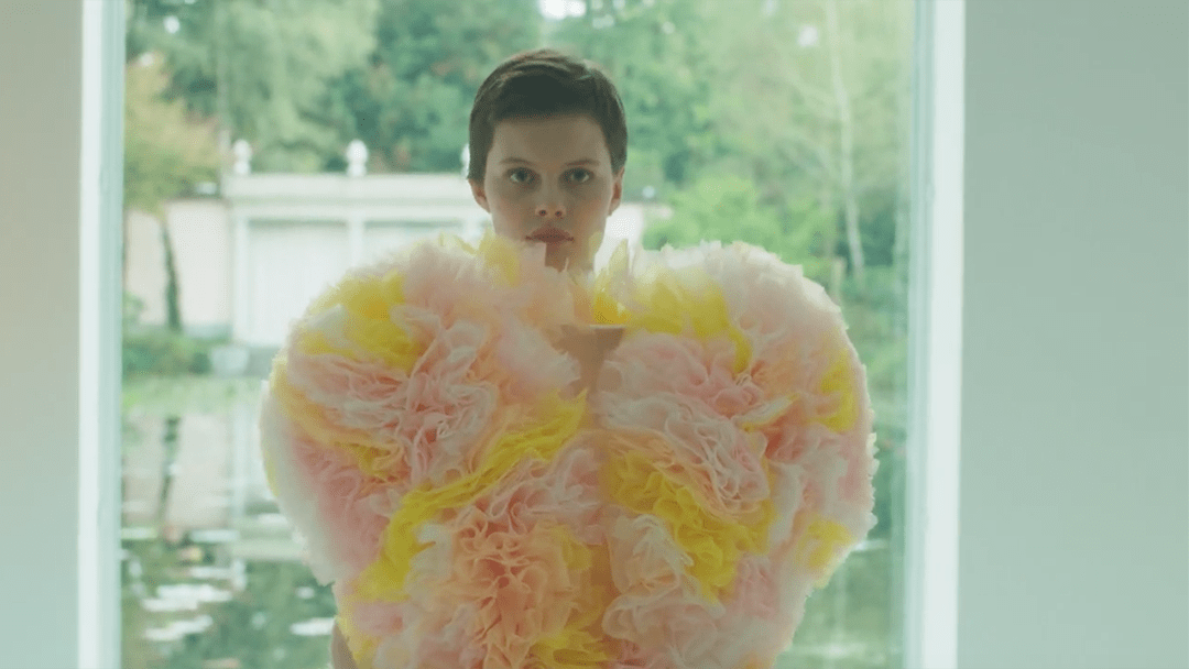 蔡国强|《嘉柏丽尔?香奈儿的时尚宣言》展览将于巴黎开幕、时装周亮点一览、轩尼诗XO 150周年庆蔡国强白日烟花秀