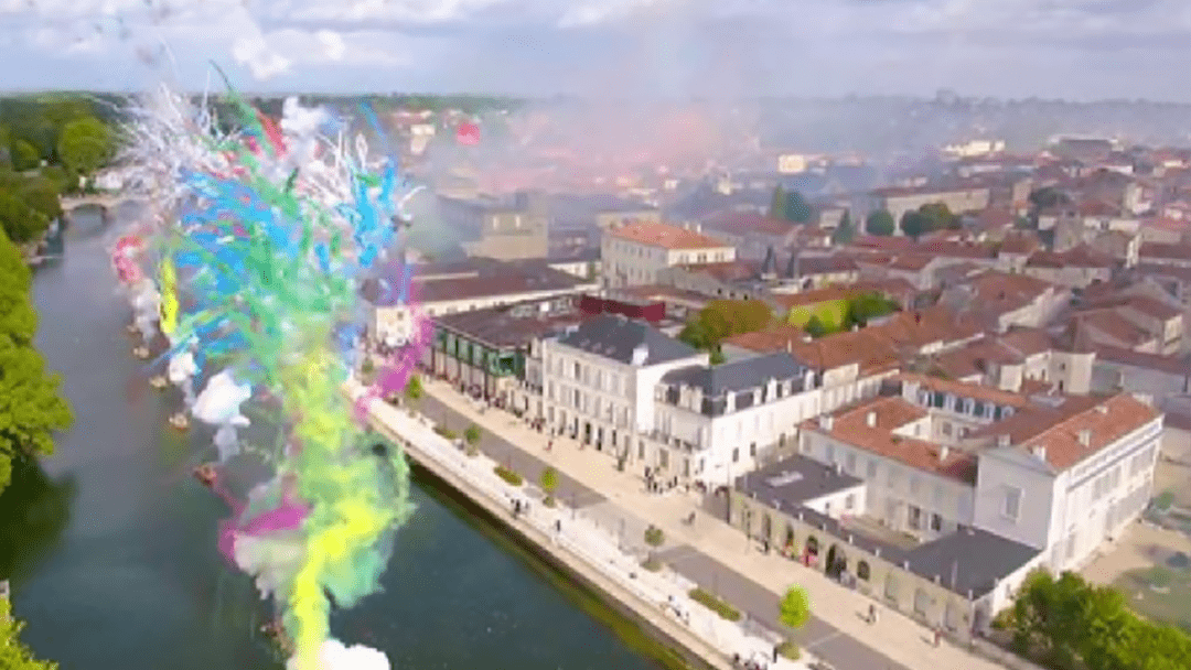 蔡国强|《嘉柏丽尔?香奈儿的时尚宣言》展览将于巴黎开幕、时装周亮点一览、轩尼诗XO 150周年庆蔡国强白日烟花秀